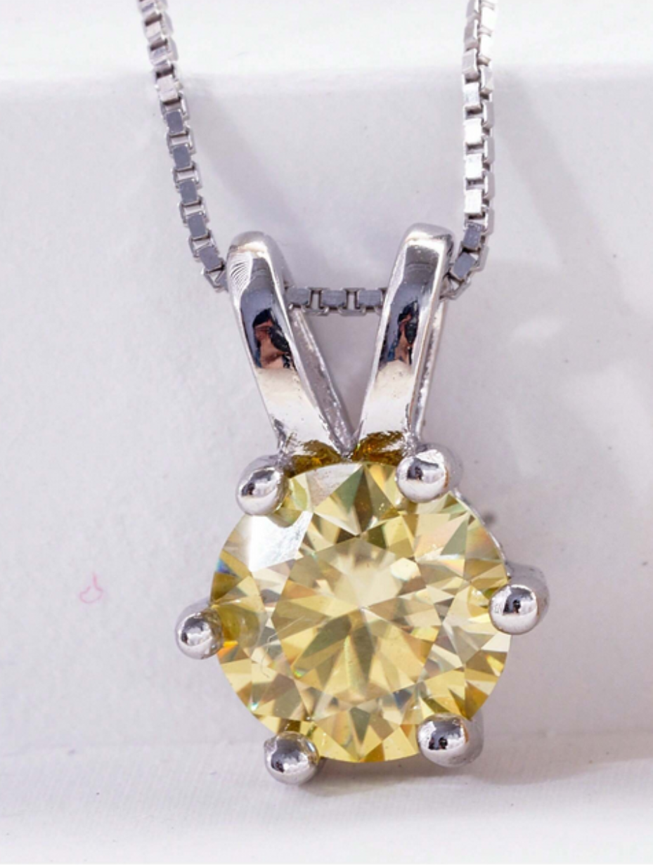 Lovely S925 Sterling Silver 6-Claw Moissanite Pendant Necklace