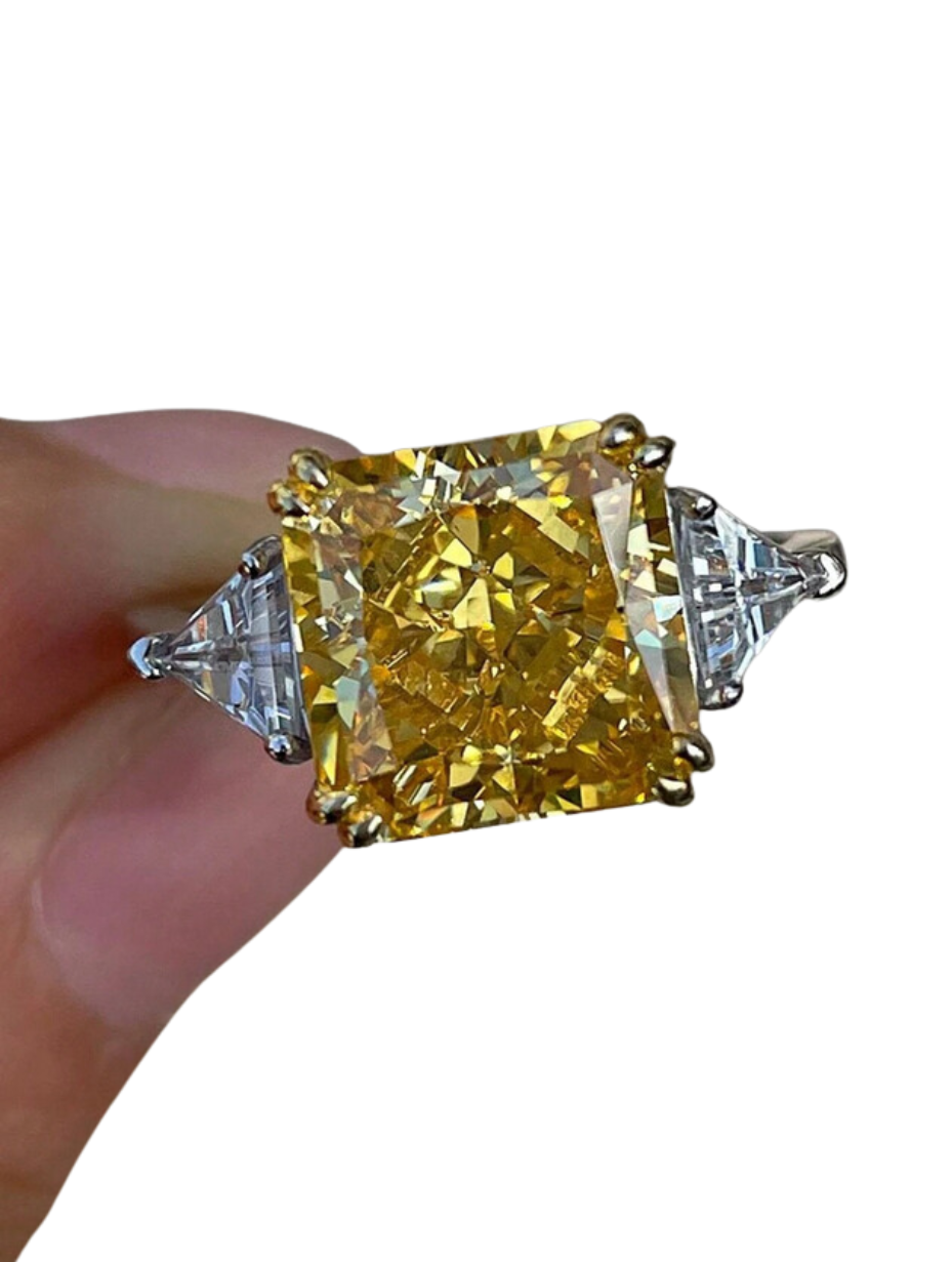 Gul Strålende Ring | Unik og Elegant