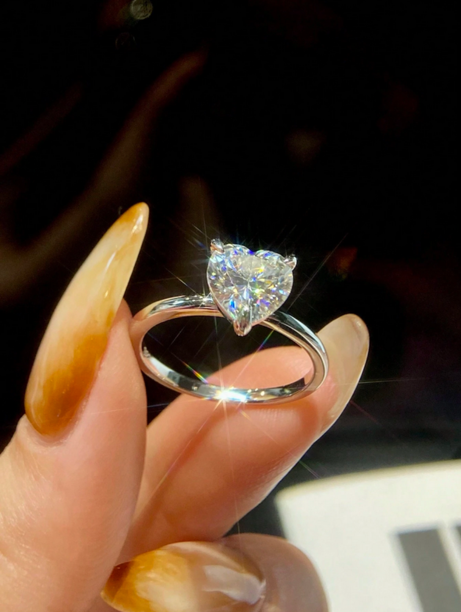 Moissanit Rund Ring – S925 Sølv |Hjerteform