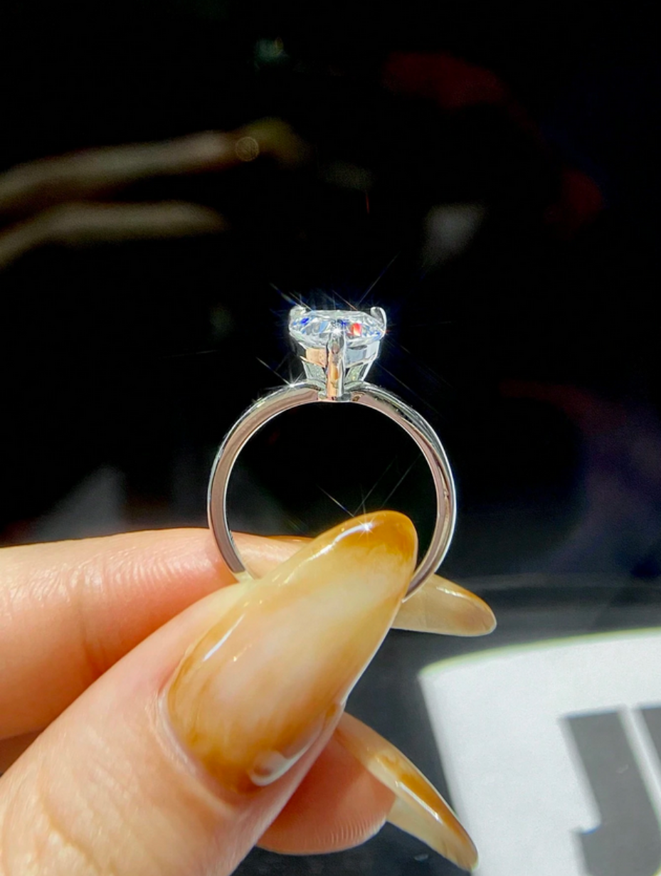 Moissanit Rund Ring – S925 Sølv |Hjerteform