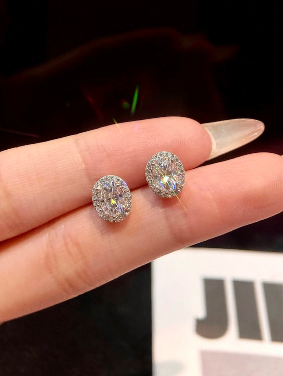 Moissanite Stud Earrings | Oval Design
