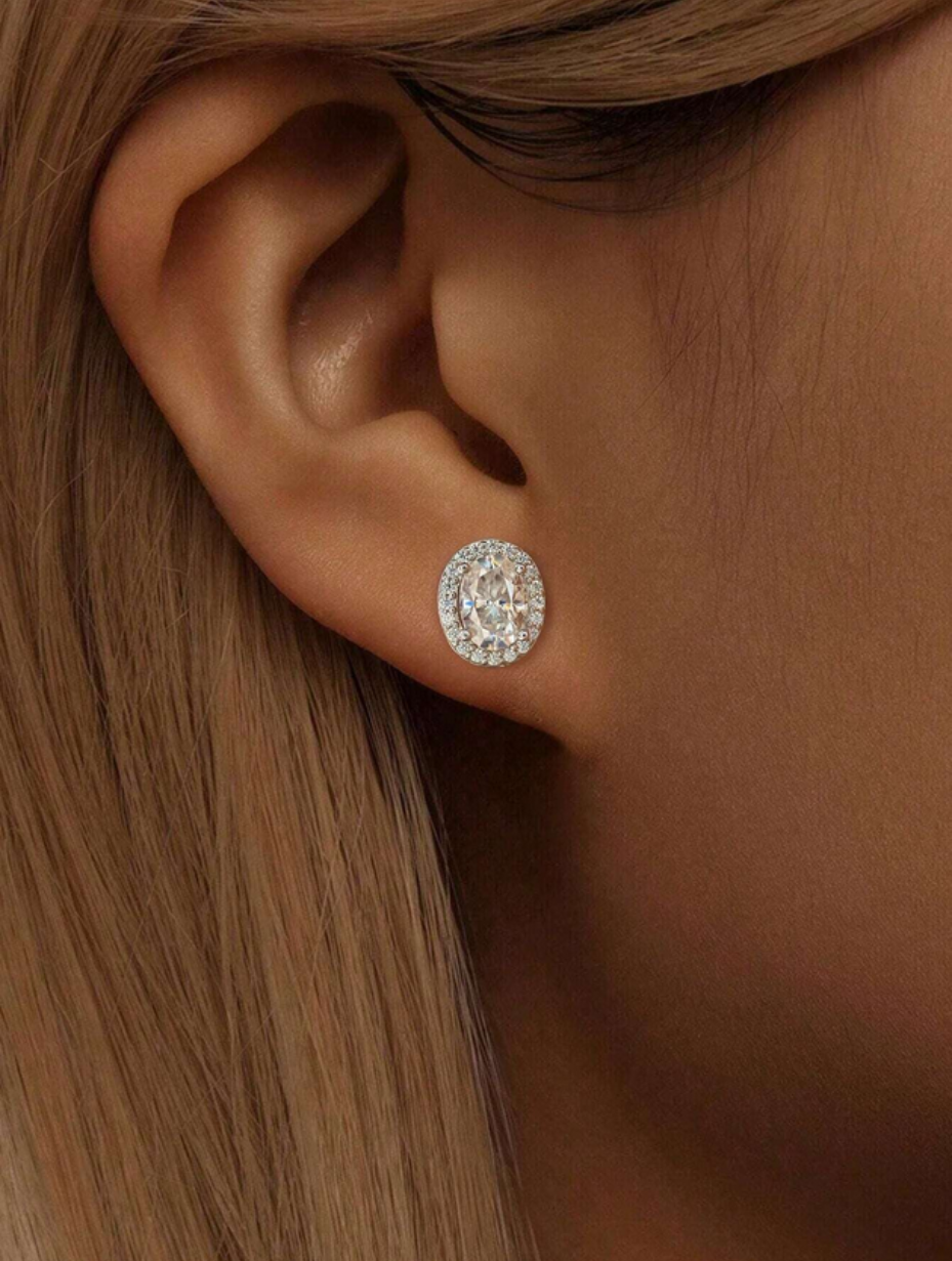 Moissanite Stud Earrings | Oval Design