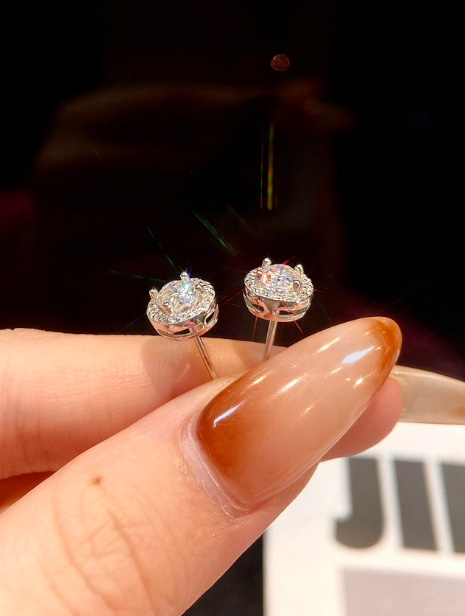 Moissanite Stud Earrings | Oval Design