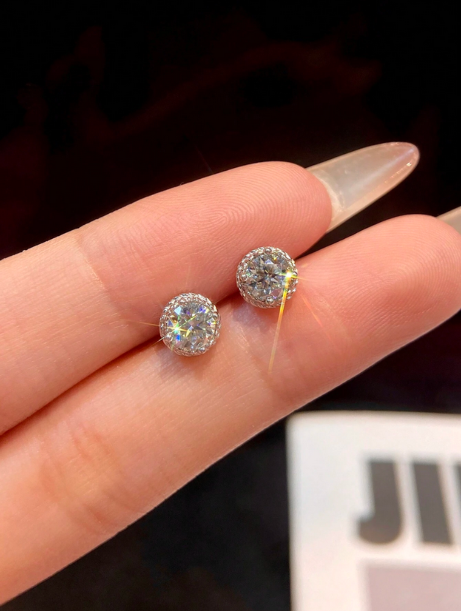 Twisted Crown Moissanite Stud Earrings | D Color
