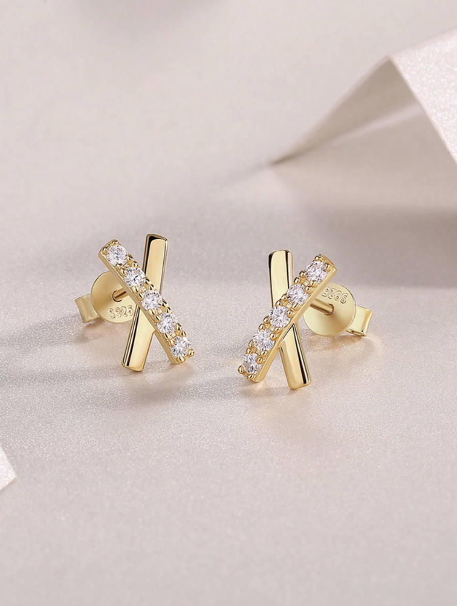 18K Gold-Plated Moissanite Stud Earrings | Elegant & Dazzling