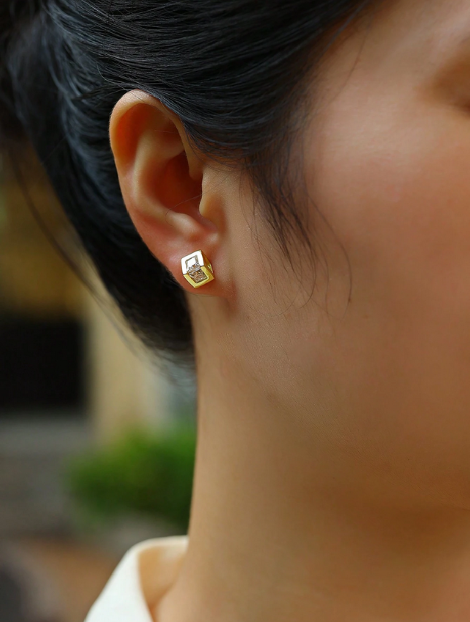 18K Gold-Plated Moissanite Square Stud Earrings | Elegant & Dazzling