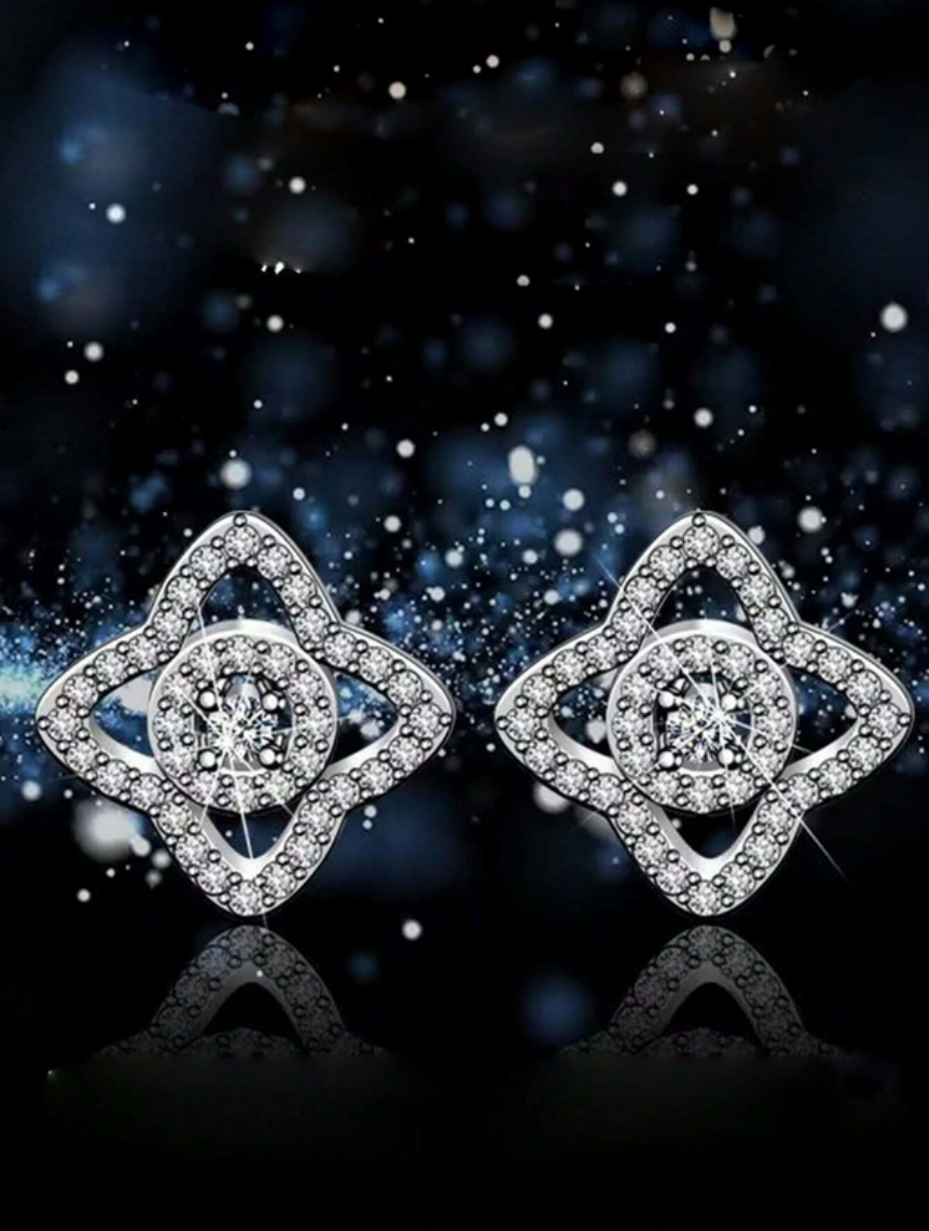 S925 Moissanite Clover Earrings | Timeless Charm