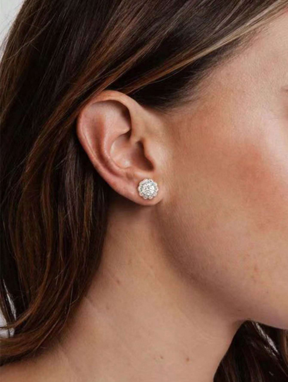 S925 Floral Moissanite Earrings | Hypoallergenic Sparkle