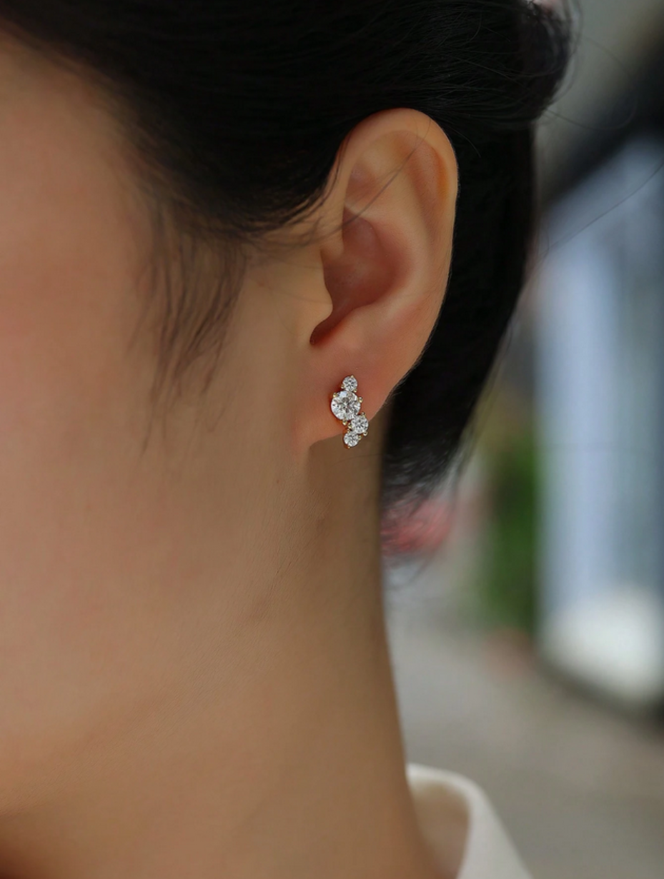 18 Karat Forgyldte S-formede Moissanitøreringe | Elegant Glamour