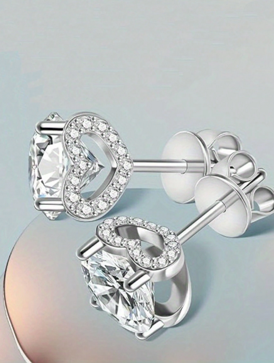 S925 Silver Moissanite Heart Earrings | Timeless Sparkle