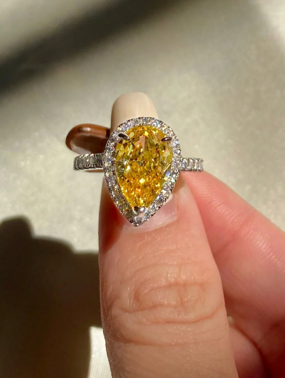 Sterlingsølv Vanddråbe Mousserende Ring | Elegant Statement