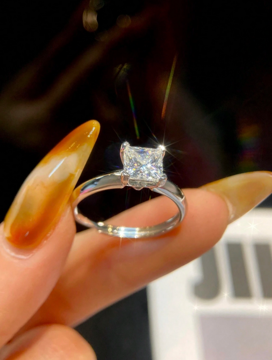 Prinsesse Firkantet Moissanit Ring | Sterlingsølv Design