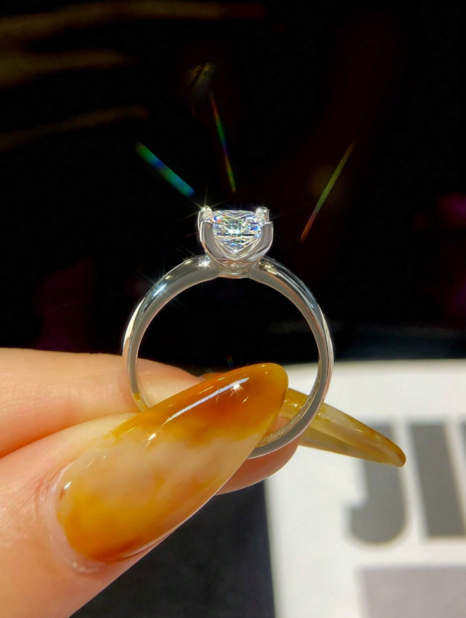 Prinsesse Firkantet Moissanit Ring | Sterlingsølv Design