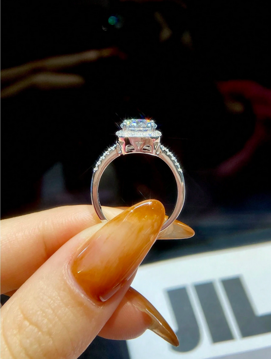Luksus Moissanit Ring | Tidløs Glitre