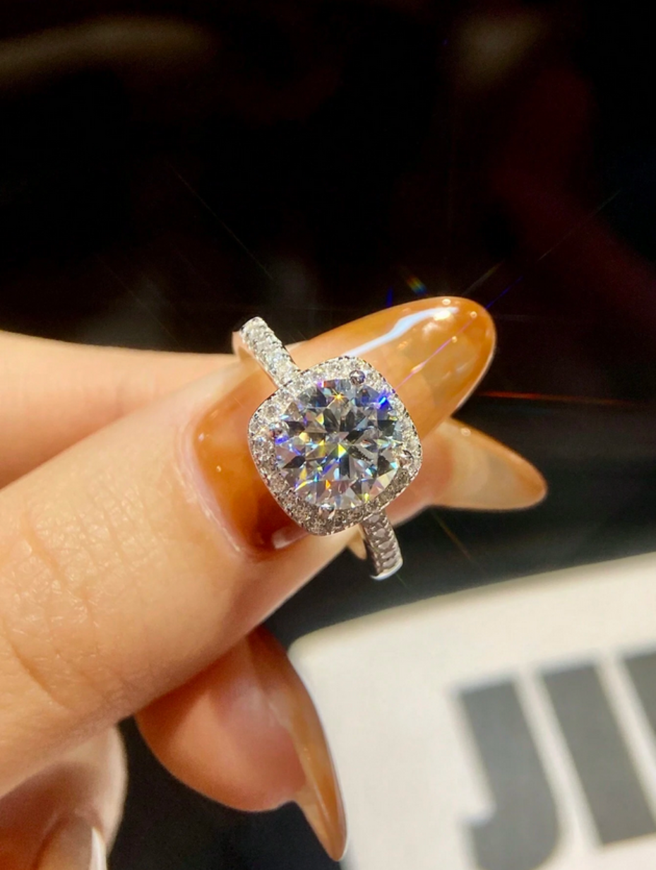 Luksus Moissanit Ring | Tidløs Glitre