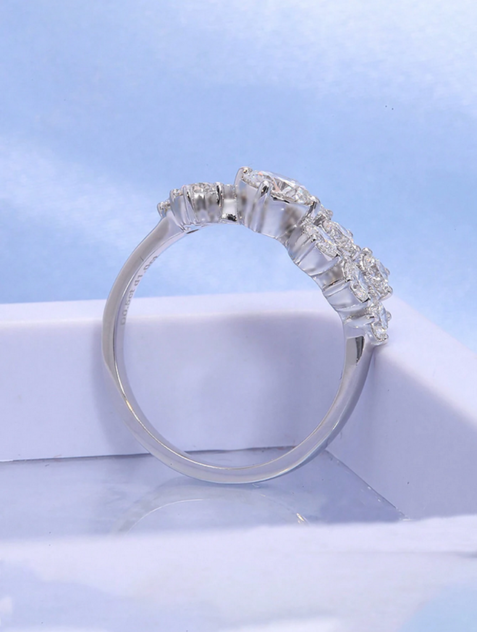 Moissanit Ring med Flere Sten | Stjerneklar Elegance