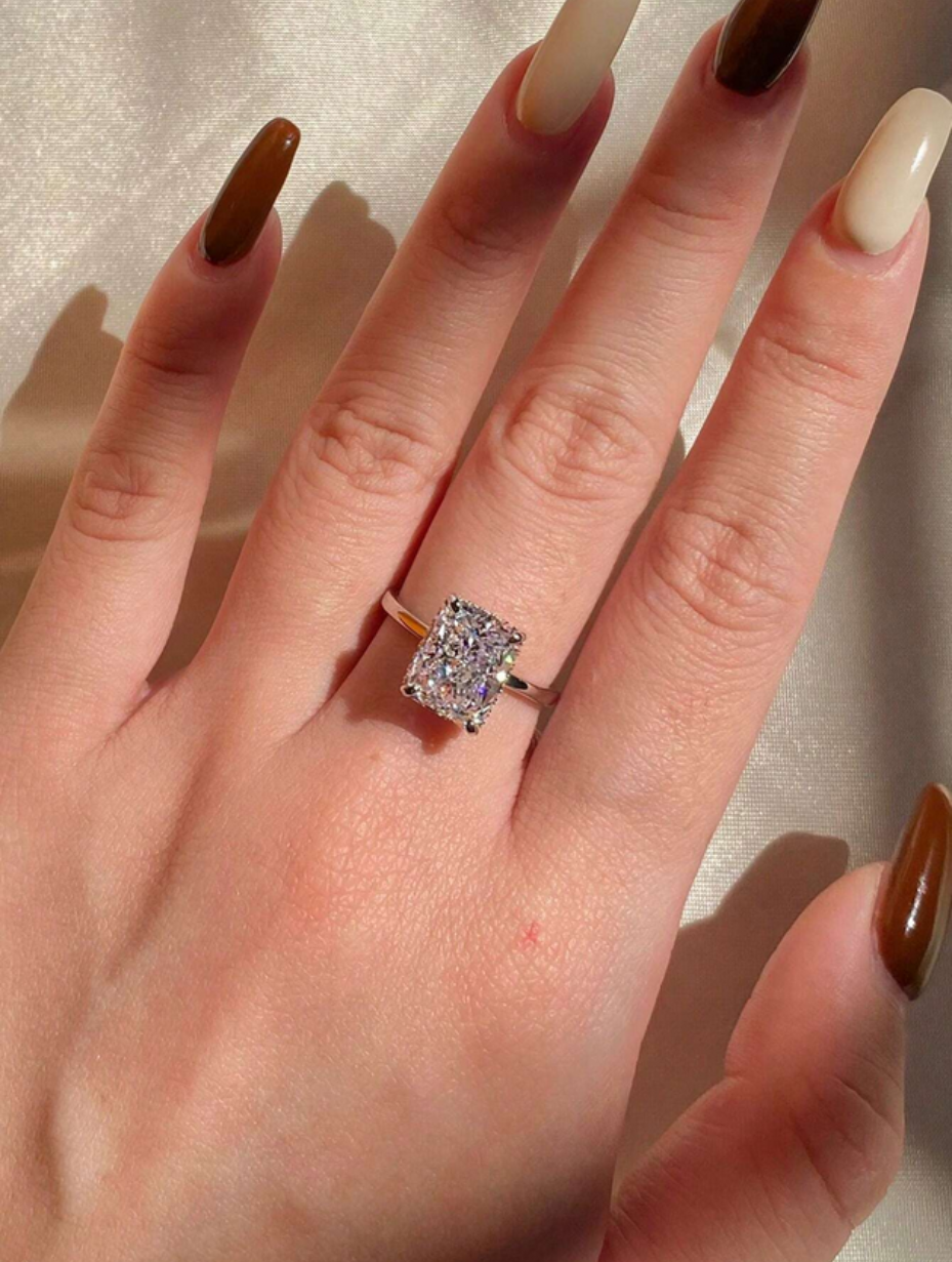Ice Flower Cut Square Ring | Vintage Elegance