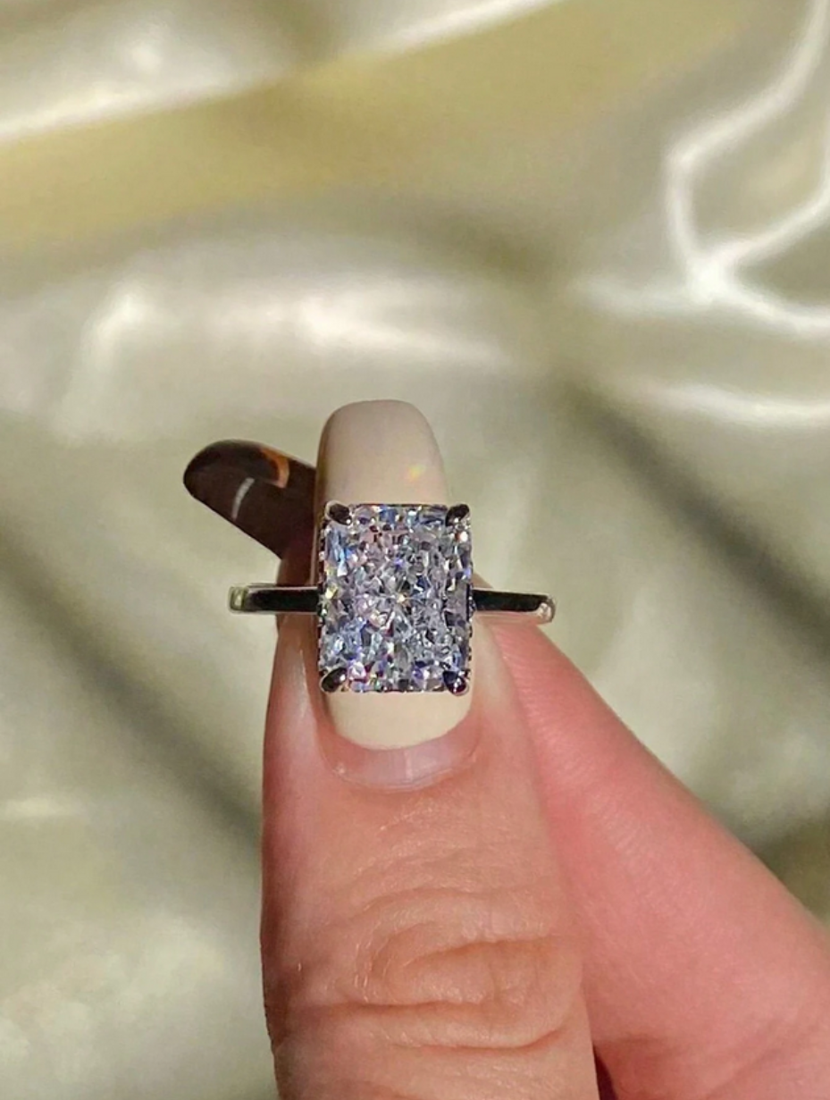 Ice Flower Cut Square Ring | Vintage Elegance