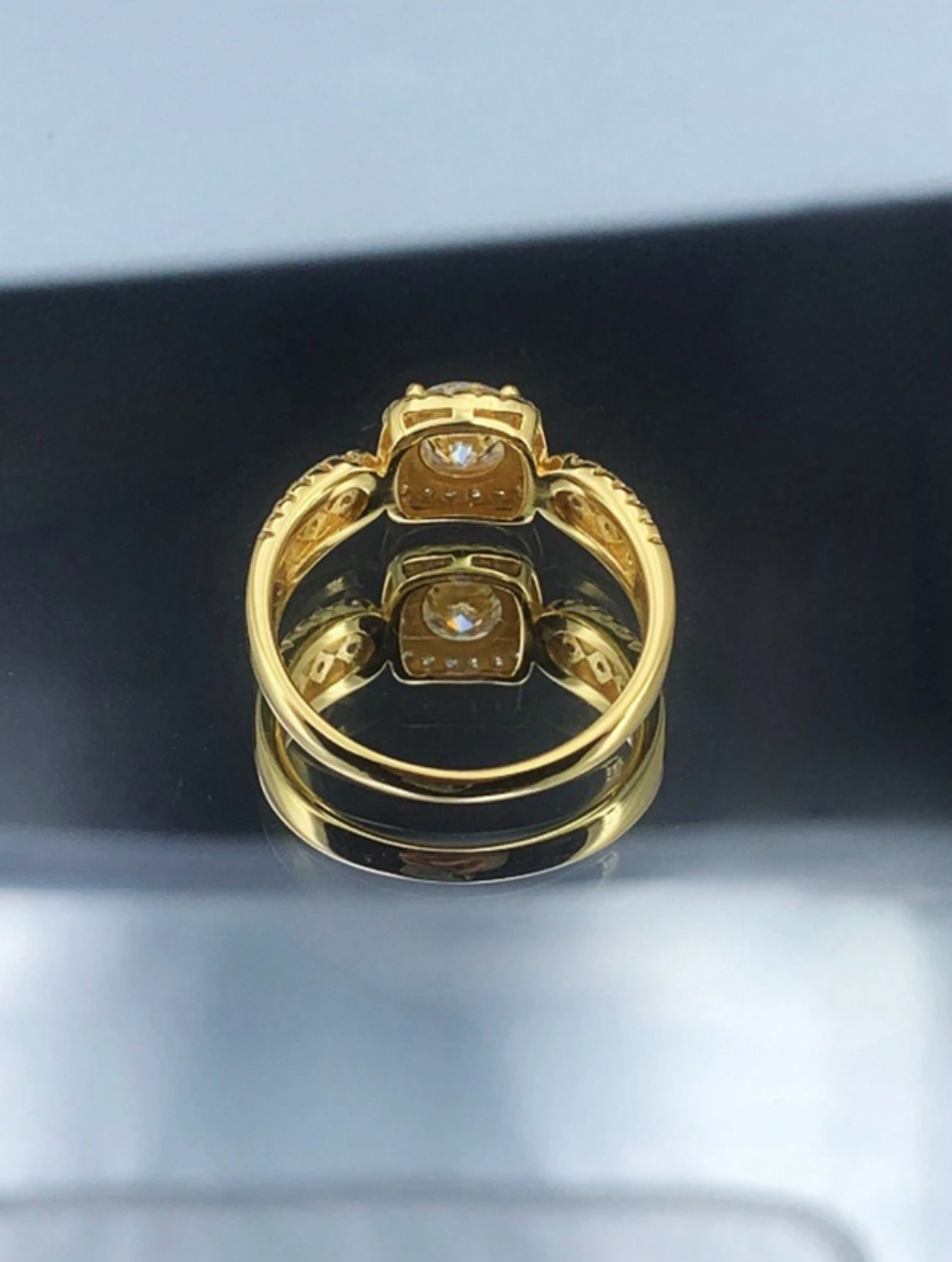Moissanitring | Firkantet Blonde Design