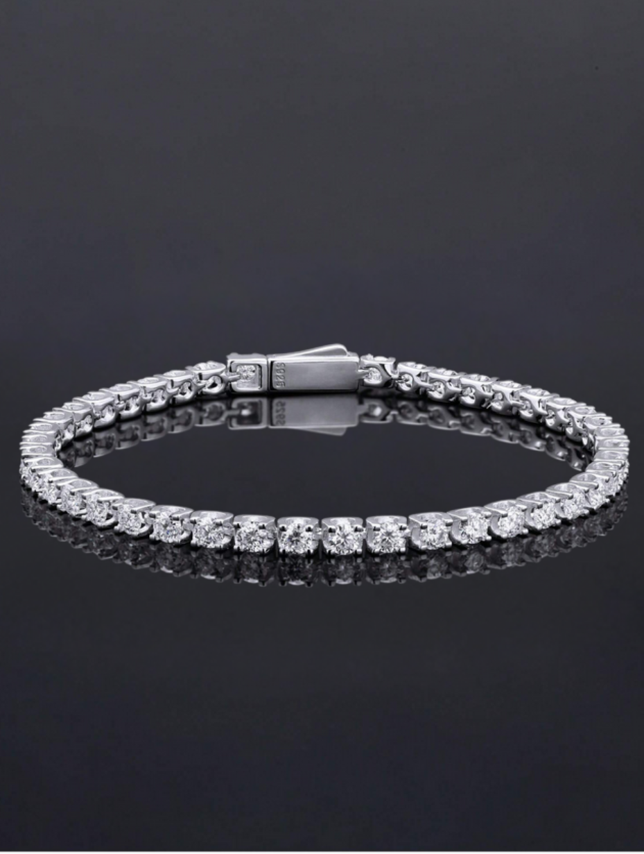 Moissanite Tennis Bracelet | Sleek & Luxurious