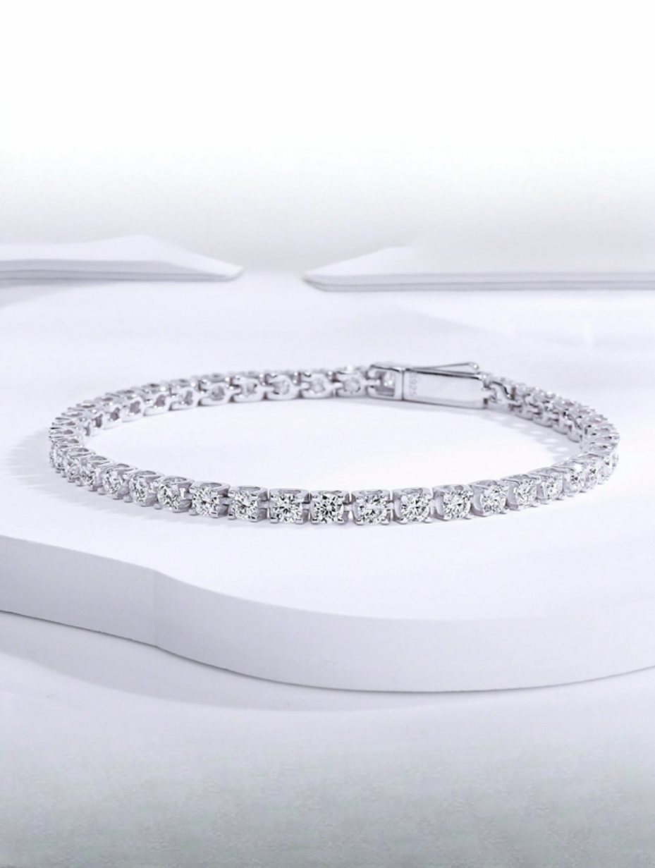 Moissanite Tennis Bracelet | Sleek & Luxurious