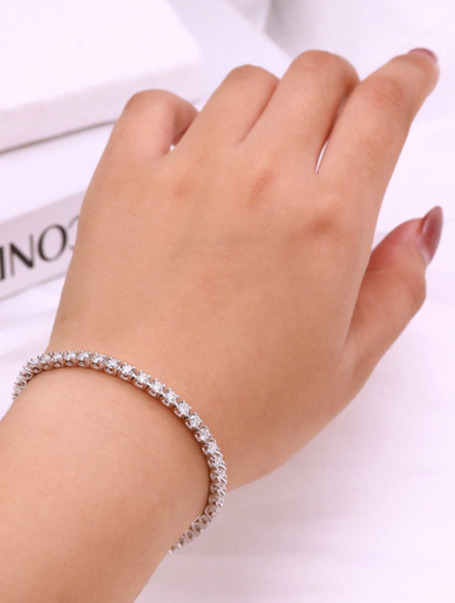 Moissanite Tennis Bracelet | Sleek & Luxurious