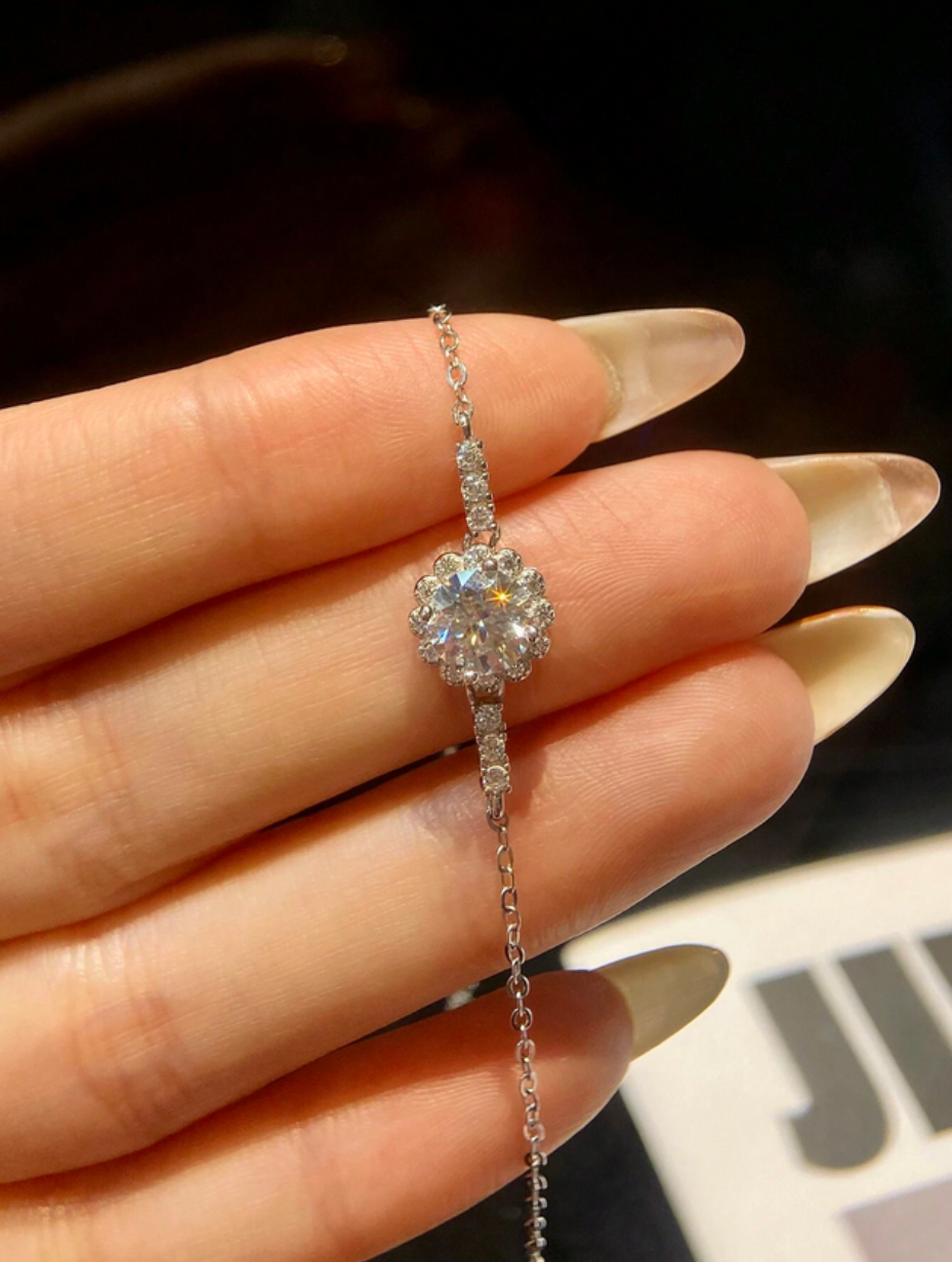 Bud Moissanit Armbånd | Sterling Sølv Elegance