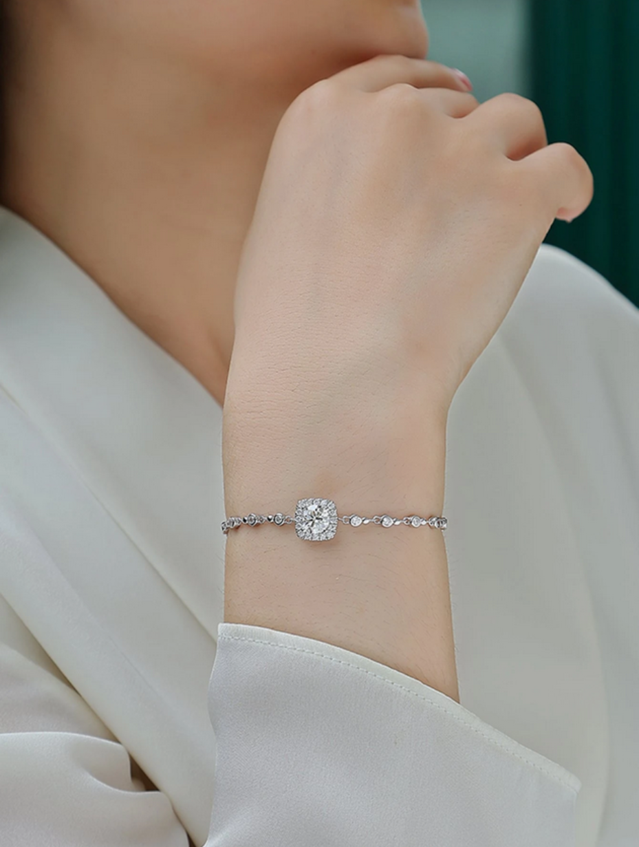 Gold-Plated Moissanite Star Bracelet | Unique Charm