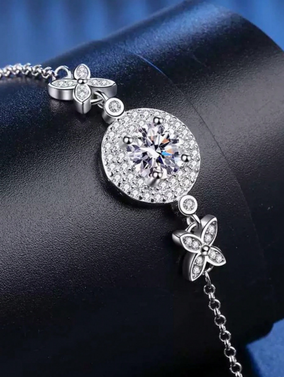 Luxurious Round Moissanite Bracelet | Classic Beauty
