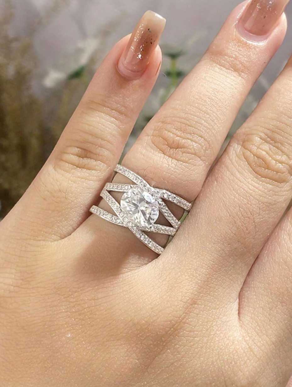 Elegant Sterling Ring | Æggeformet Udstråling