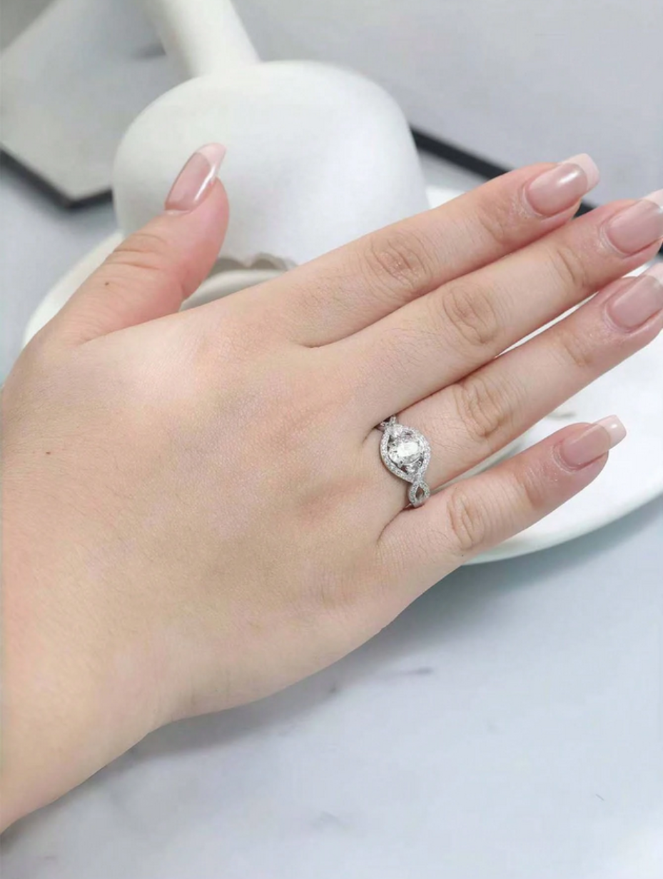 Oval Moissanit Ring | Blomstertwist Design