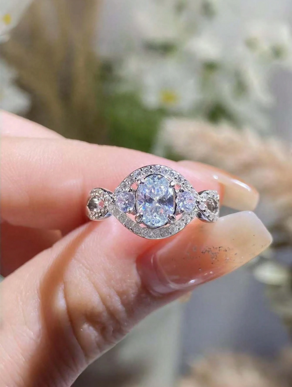 Oval Moissanit Ring | Blomstertwist Design