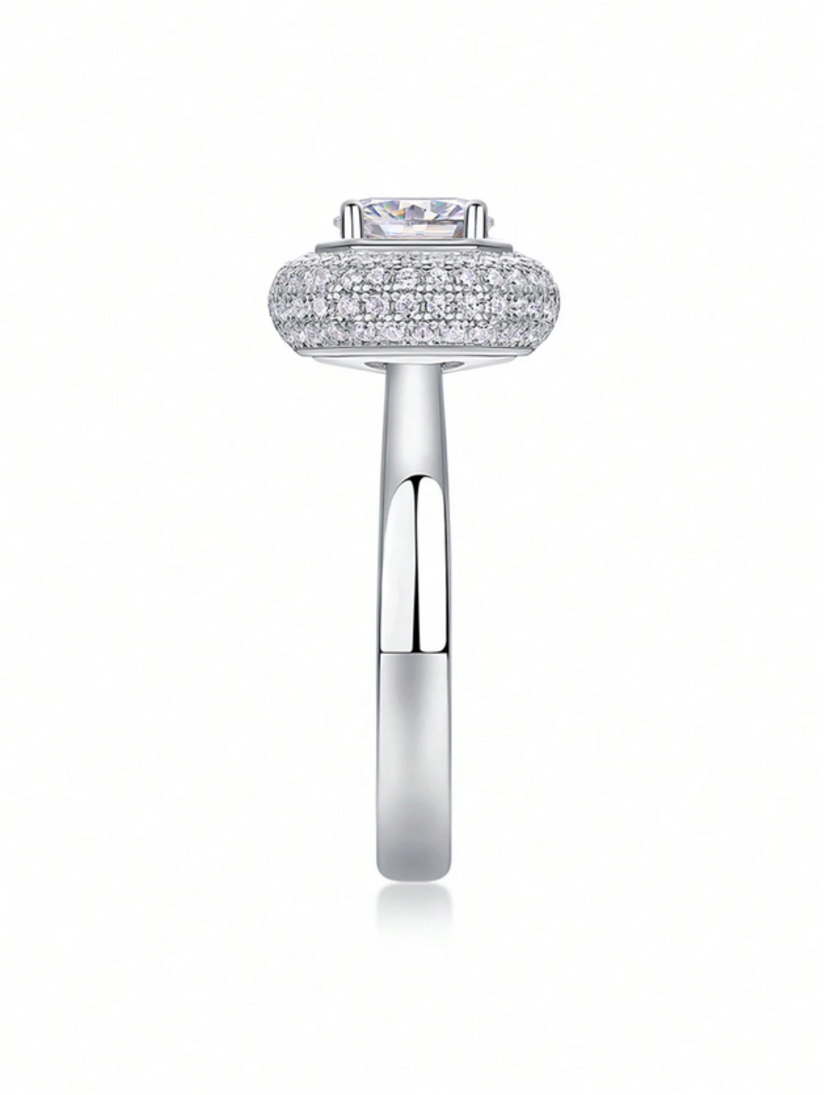 Rund Moissanitring | Elegant 18 Karat Guld