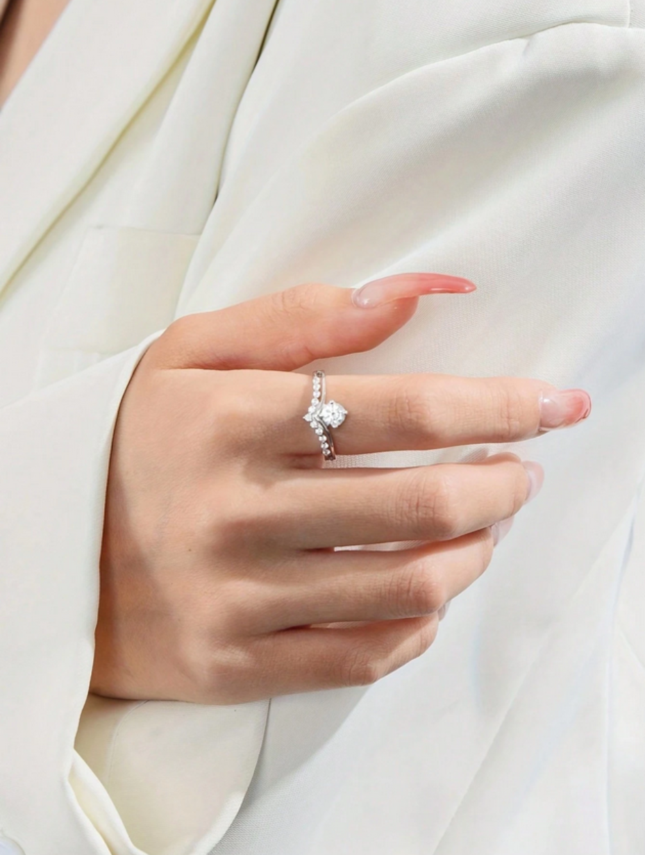 Moissanit Sølv Ring | Fine Smykker