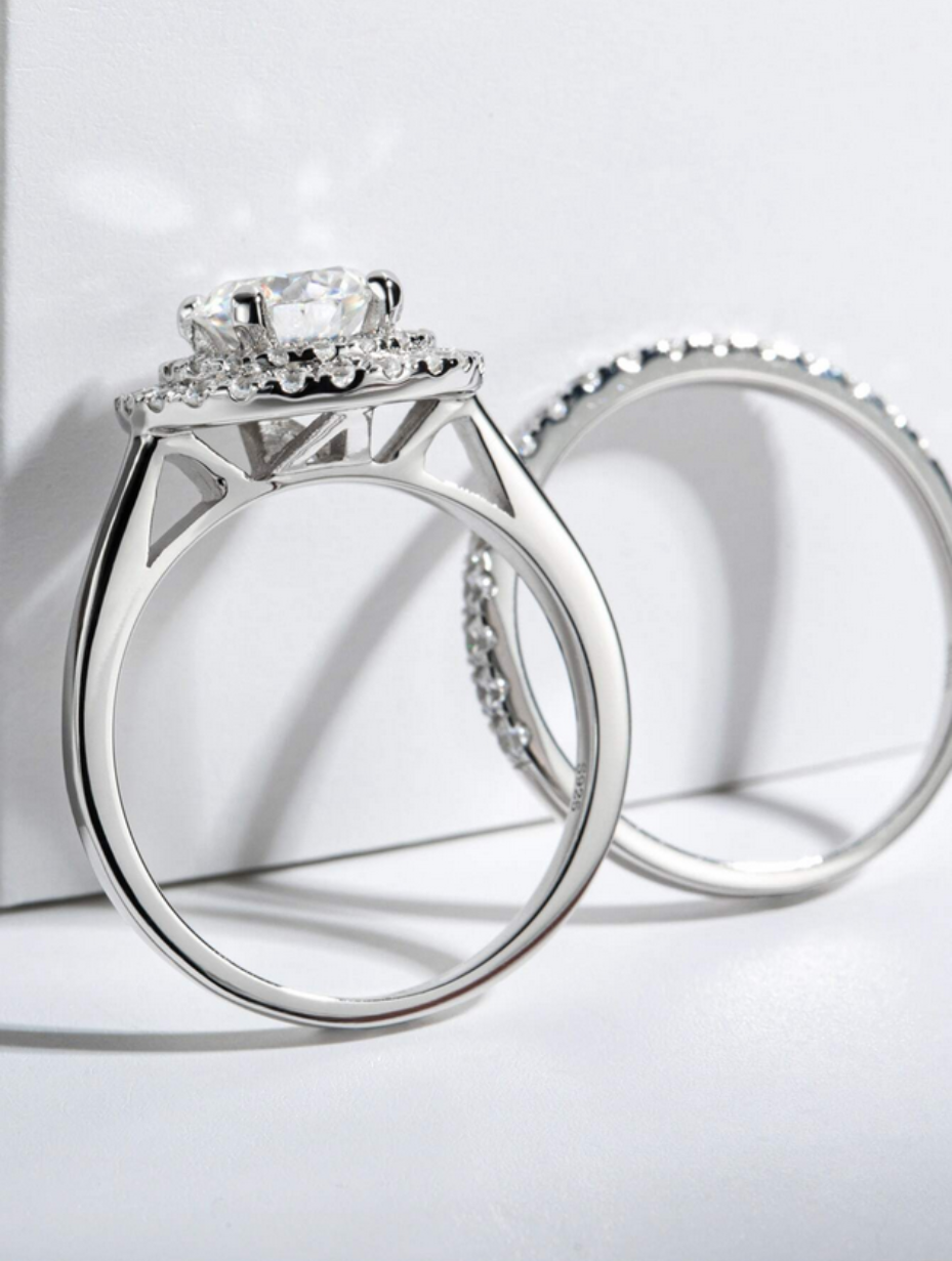 Vintage Moissanite Ring Set | Timeless Beauty
