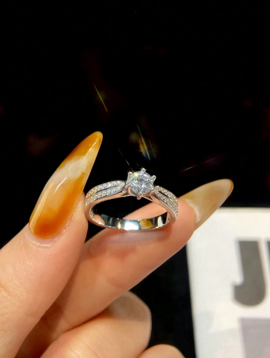 Starlight Queen 6-Claw Ring | 925 Sterling Silver