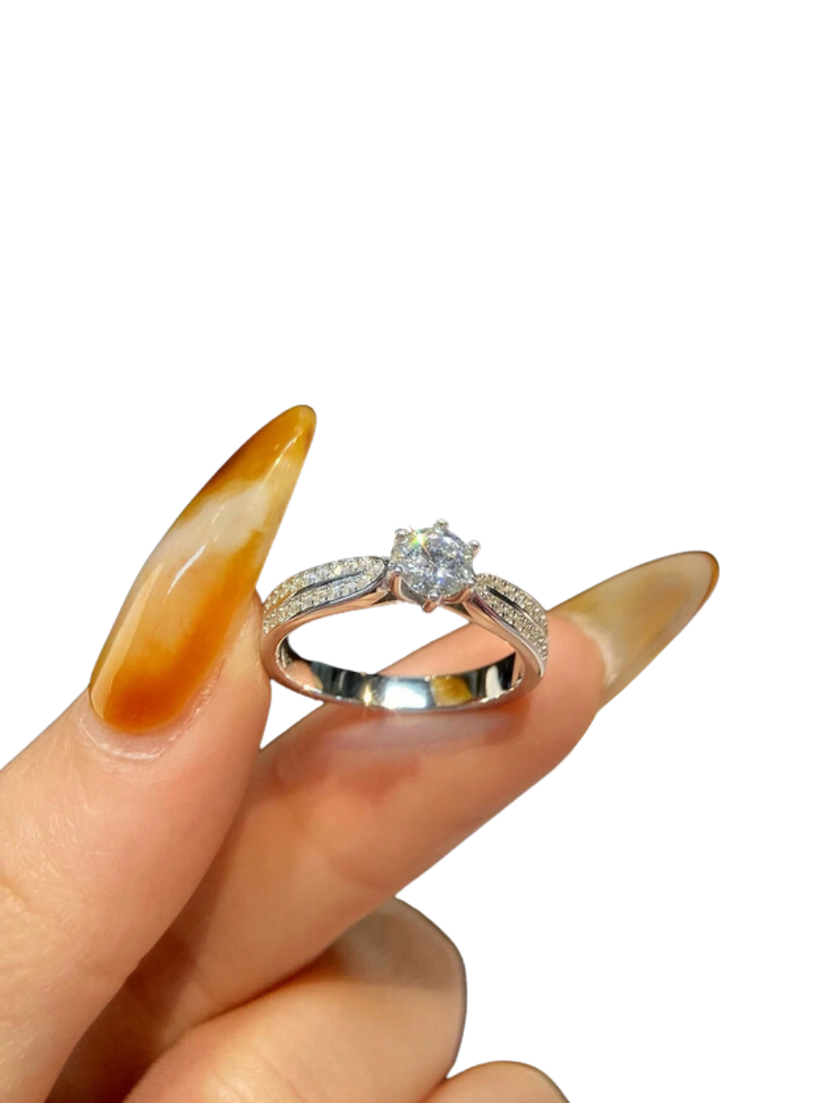 Starlight Queen 6-Claw Ring | 925 Sterling Silver