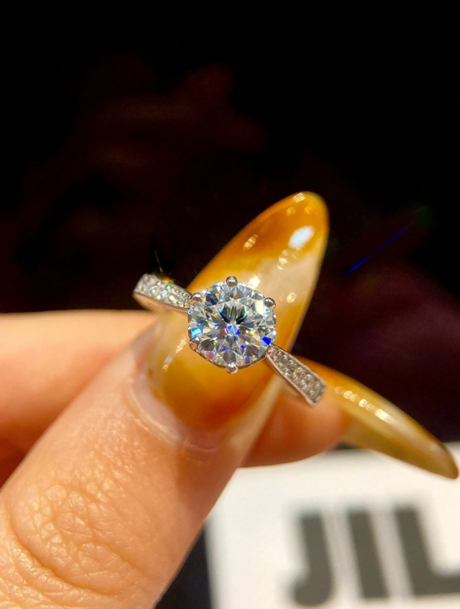 Starlight Queen Ring med Moissanite | 925 Sterlingsølv