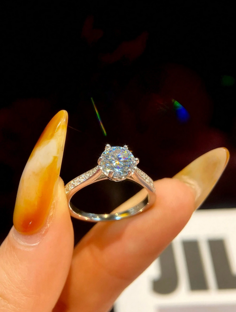 Starlight Queen Ring med Moissanite | 925 Sterlingsølv