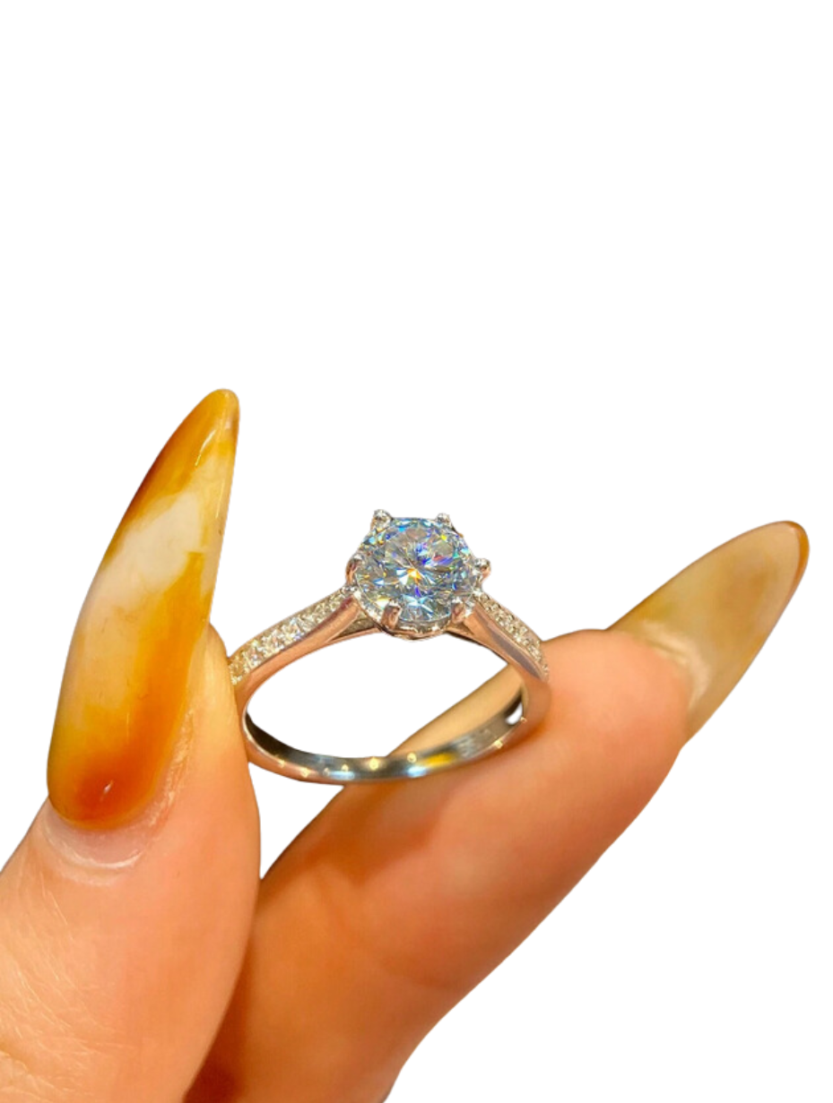 Starlight Queen Ring med Moissanite | 925 Sterlingsølv