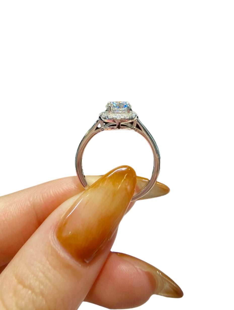 Elegant Funklende Moissanit Solsikkehalo-Ring | Gave til Kvinder i 925 Sterlingsølv