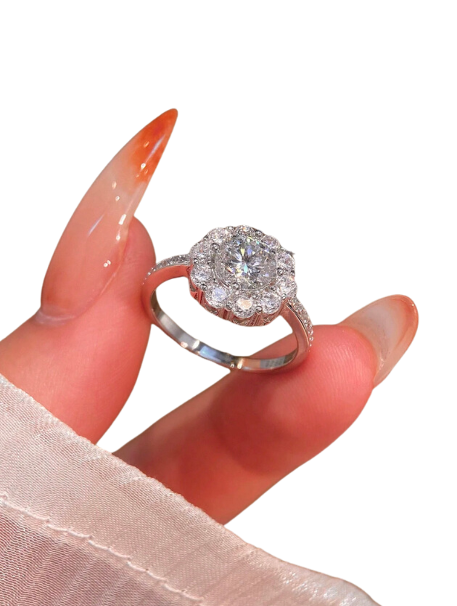 Elegant Funklende Moissanit Solsikkehalo-Ring | Gave til Kvinder i 925 Sterlingsølv