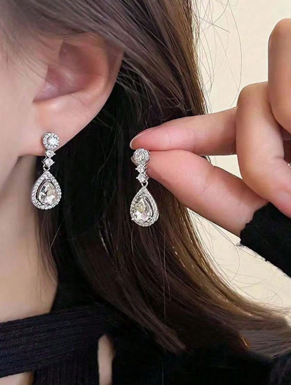 Teardrop Stud Earrings | S925 Sterling Silver
