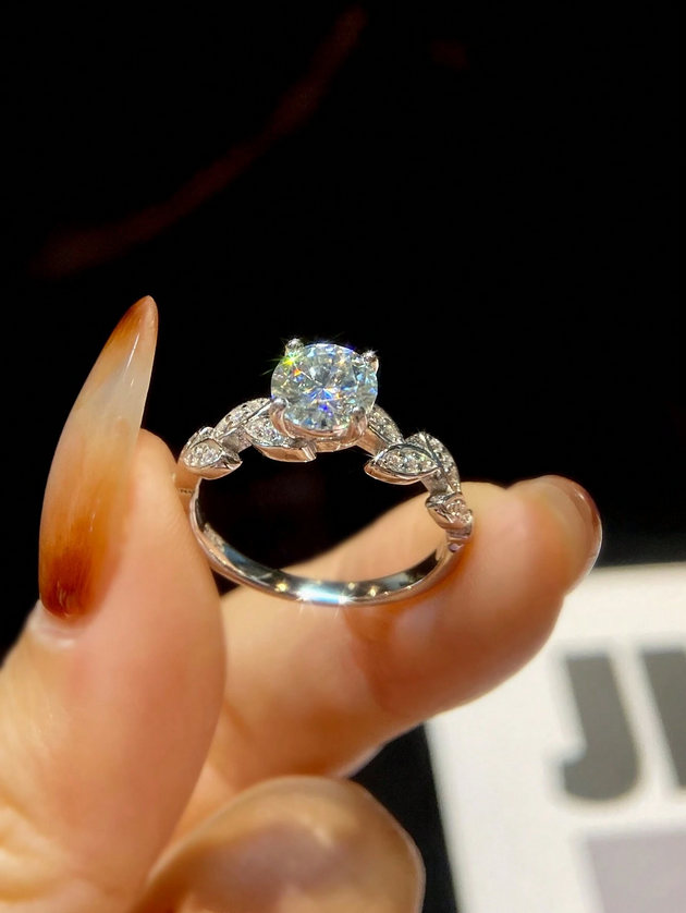 Moissanite Crushed Diamond Ring | 925 Sterling Silver