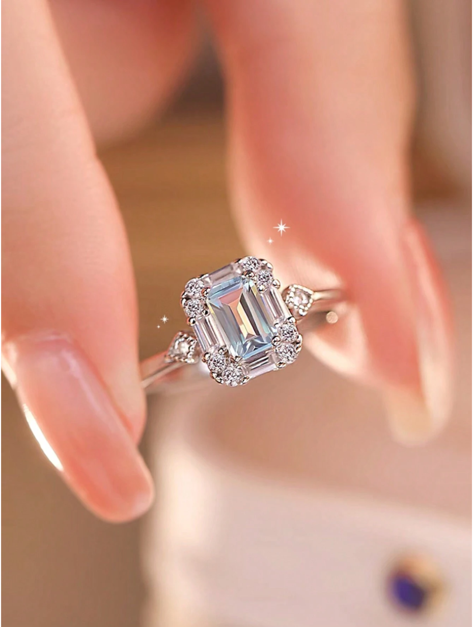 S925 Silver Halo Ring with Imitation Moissanite | Elegant Sparkling Je