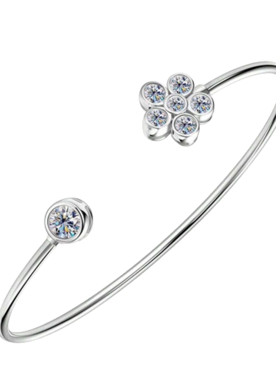 Moissanite Flower Bangle – A Perfect Gift for Any Occasion