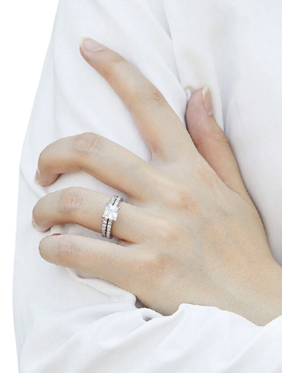 Square Moissanite Ring – S925 Luxury