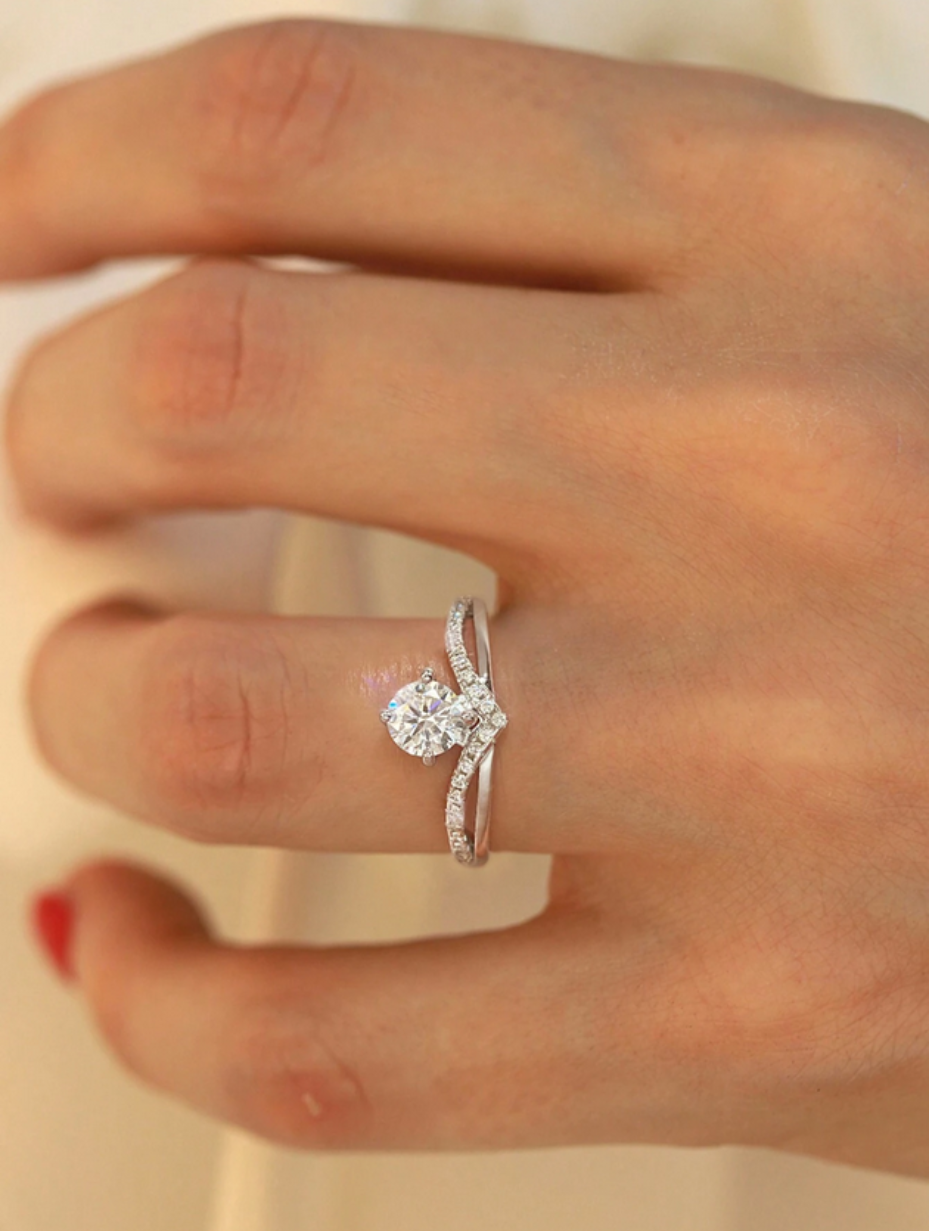V-Shaped Crown Ring | Dazzling Moissanite Accent