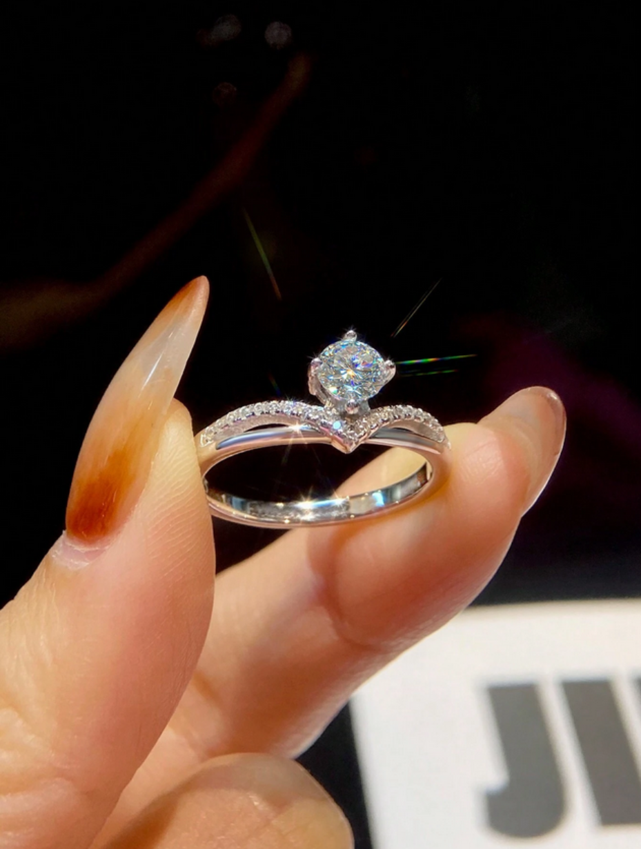 V-Shaped Crown Ring | Dazzling Moissanite Accent