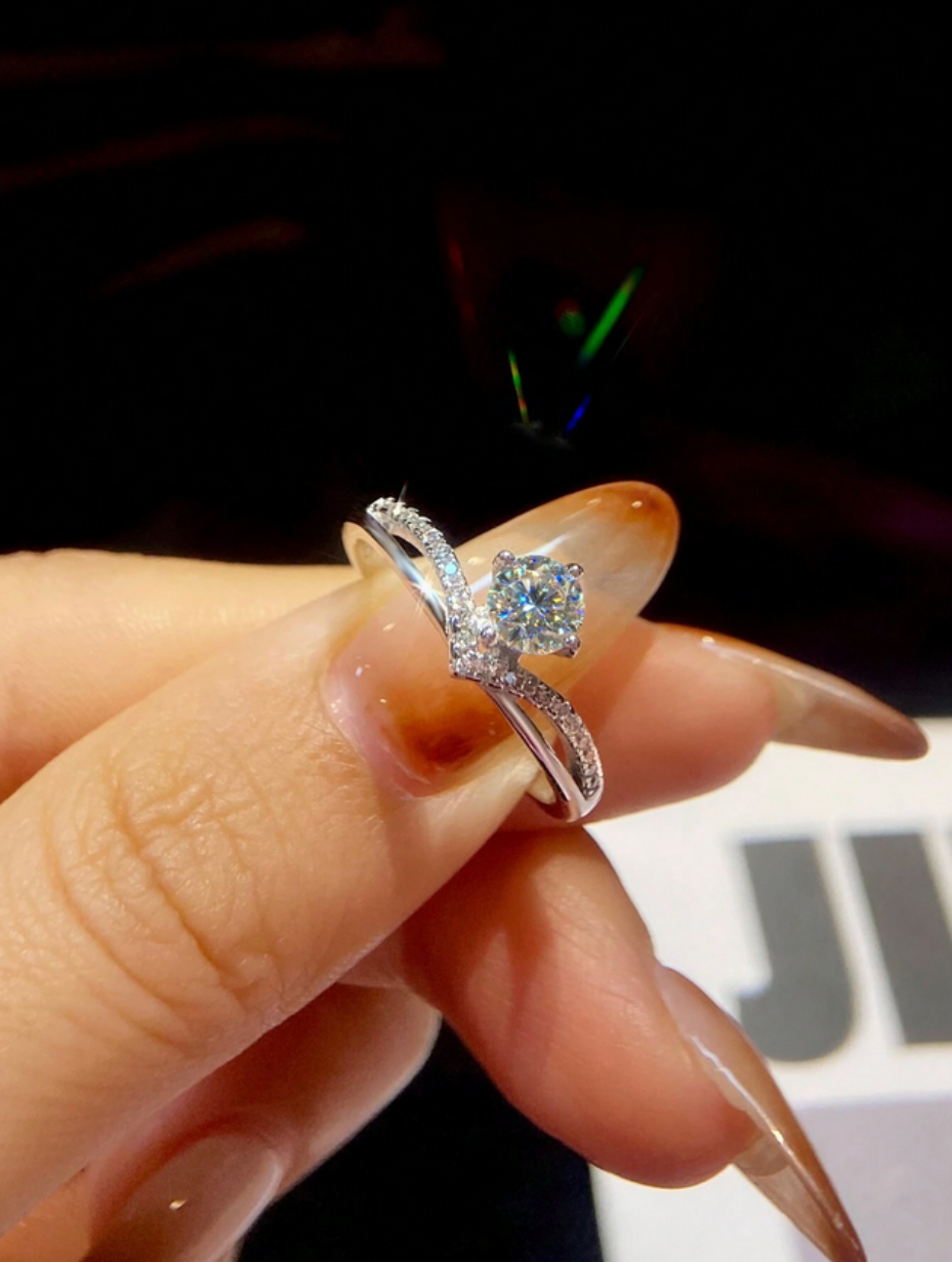 V-Shaped Crown Ring | Dazzling Moissanite Accent